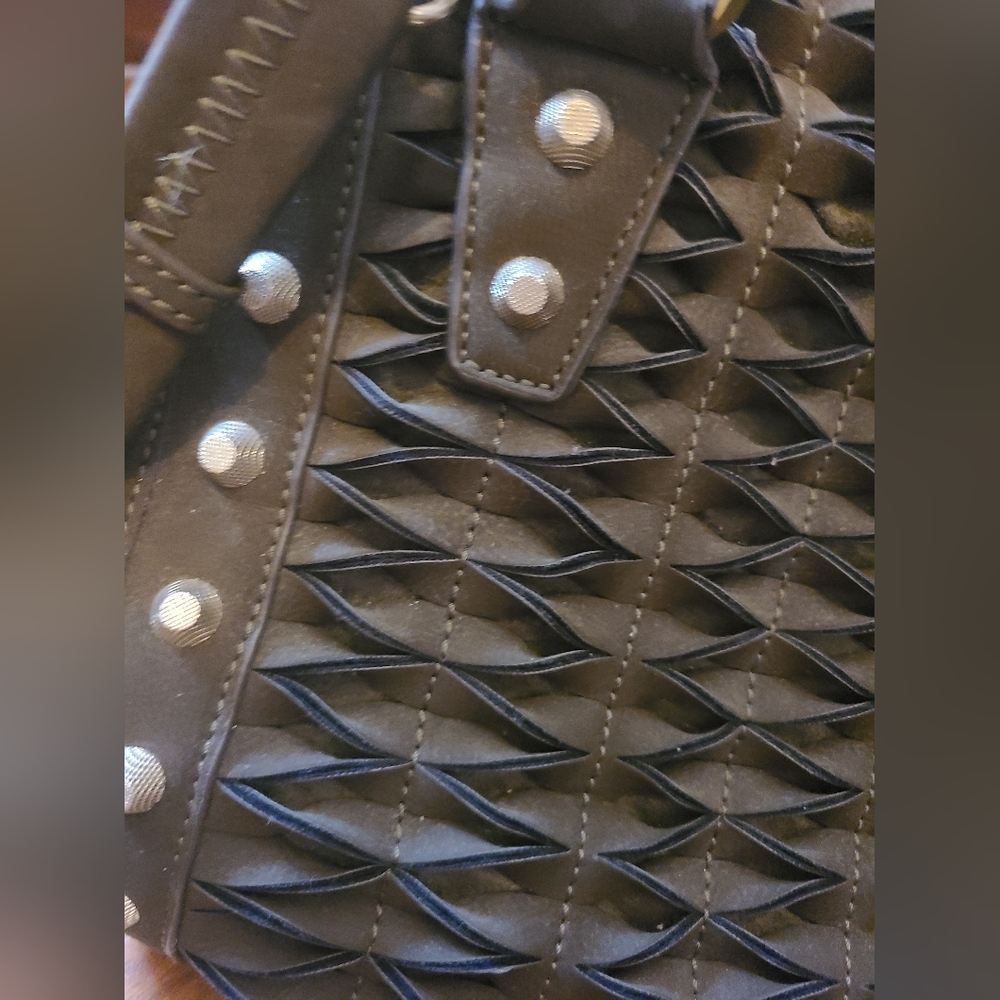 Izzy And Ali Brownish Olive Handbag View 4